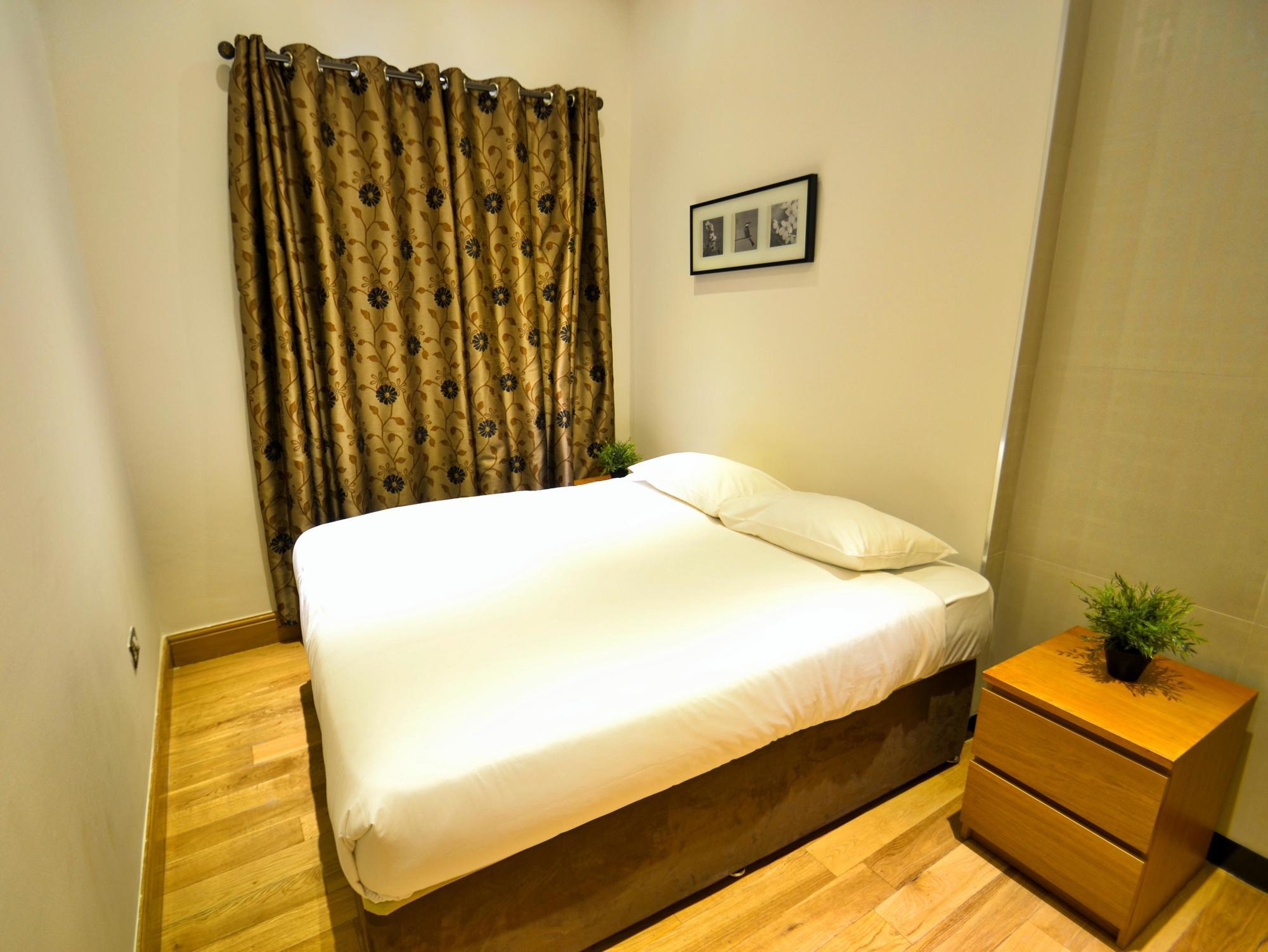 Hyde Park Apartments Лондон Екстер'єр фото