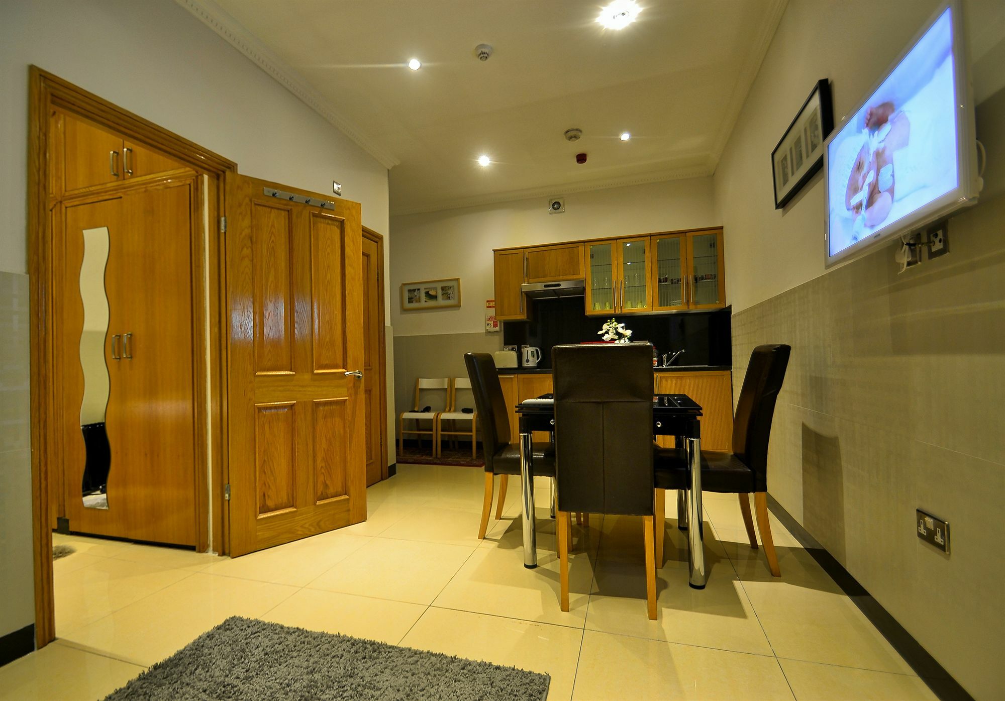 Hyde Park Apartments Лондон Екстер'єр фото